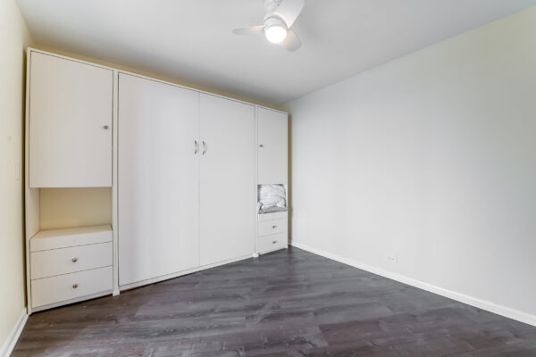 Real_estate_744072f4-fb71-4782-9e53-058348b559b2-030