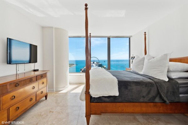07_505NLakeShoreDrive_1704_18_Bedroom_MRED_2000x1333