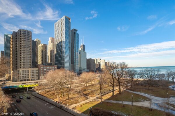 10_505NLakeShoreDrive_503_14701_View_MRED_2000x1333