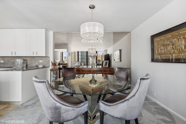 04_505NLakeShoreDrive_Unit2901_2_DiningRoom_MRED_2000x1333 04_505NLakeShoreDrive_Unit2901_2_DiningRoom_MRED_2000x1333