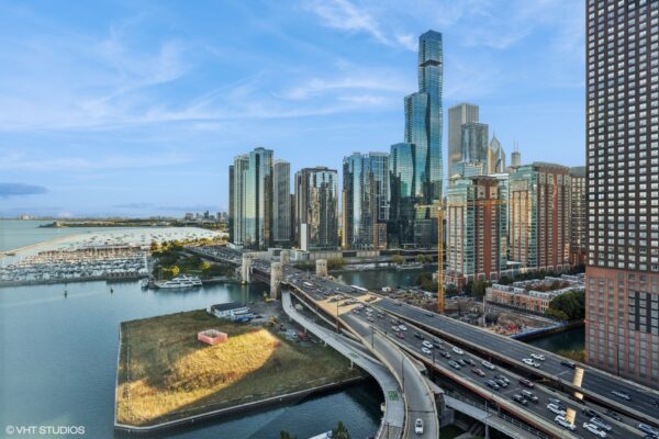 10_505NLakeShoreDr2116_14701_View_MRED_2000x1333