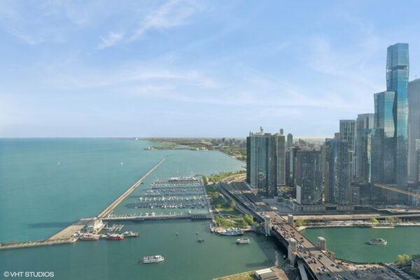 12_505NLakeShoreDr_5908_147_View_MRED_2000x1333